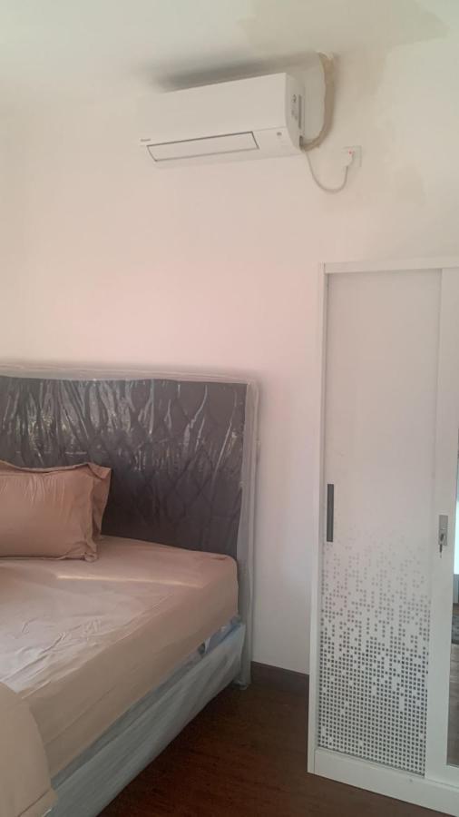 Aris Apartemen